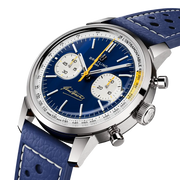 Dettaglio del cinturino in pelle di vitello blu e fibbia pieghevole in acciaio dell’orologio Breitling Top Time B01 Gino Bartali.